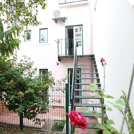 Quiet Prince Apartments-3